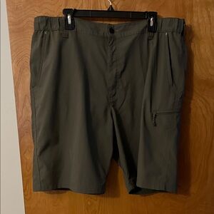 Wrangler Men's Dark Green Cargo Shorts